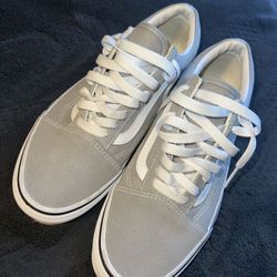 Vans Size 8.5 Women NEED GONE