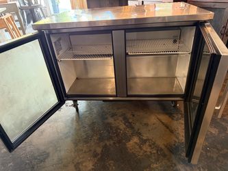 True TUC-48G 48” Commercial Undercounter Refrigerator - For Parts/Repair