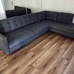 Sectional Sofa 