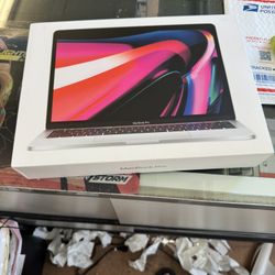 Apple MacBook Pro 13” M1 2020 8GB RAM 512GB SSD – 100% Battery (Like New)