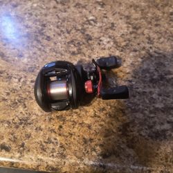 🎣 Abu Garcia Black Max Baitcasting Reel – Smooth, Powerful, and Built to Last! 🎣
