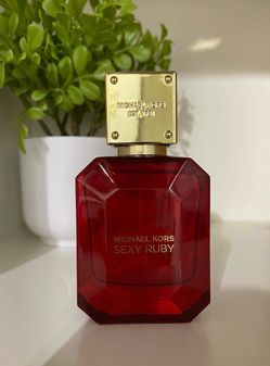 Michael Kors Sexy Ruby Eau De Parfum 50ml