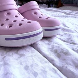 Crocs size 10