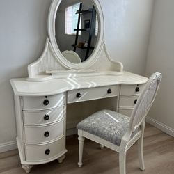 Vintage Vanity Set 