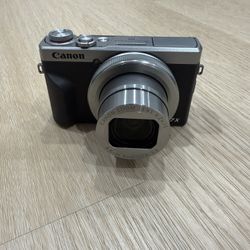Used canon g7x mark iii Silver