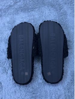 Balenciaga Furry Slides — $90 🐑