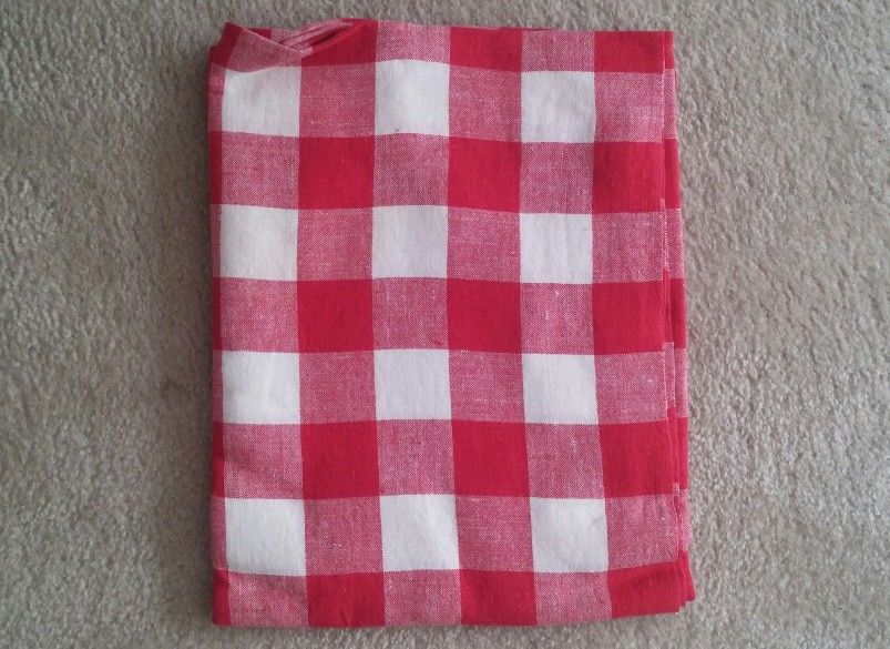 1950's Gingham Checked Tablecloth