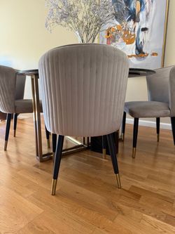 Set of 4 Modern Light Gray Velvet Dining Chairs – Gold Accents