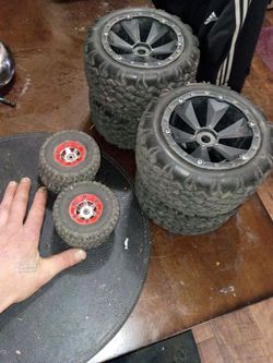 1/7th //1/5th scale  rc tires like new