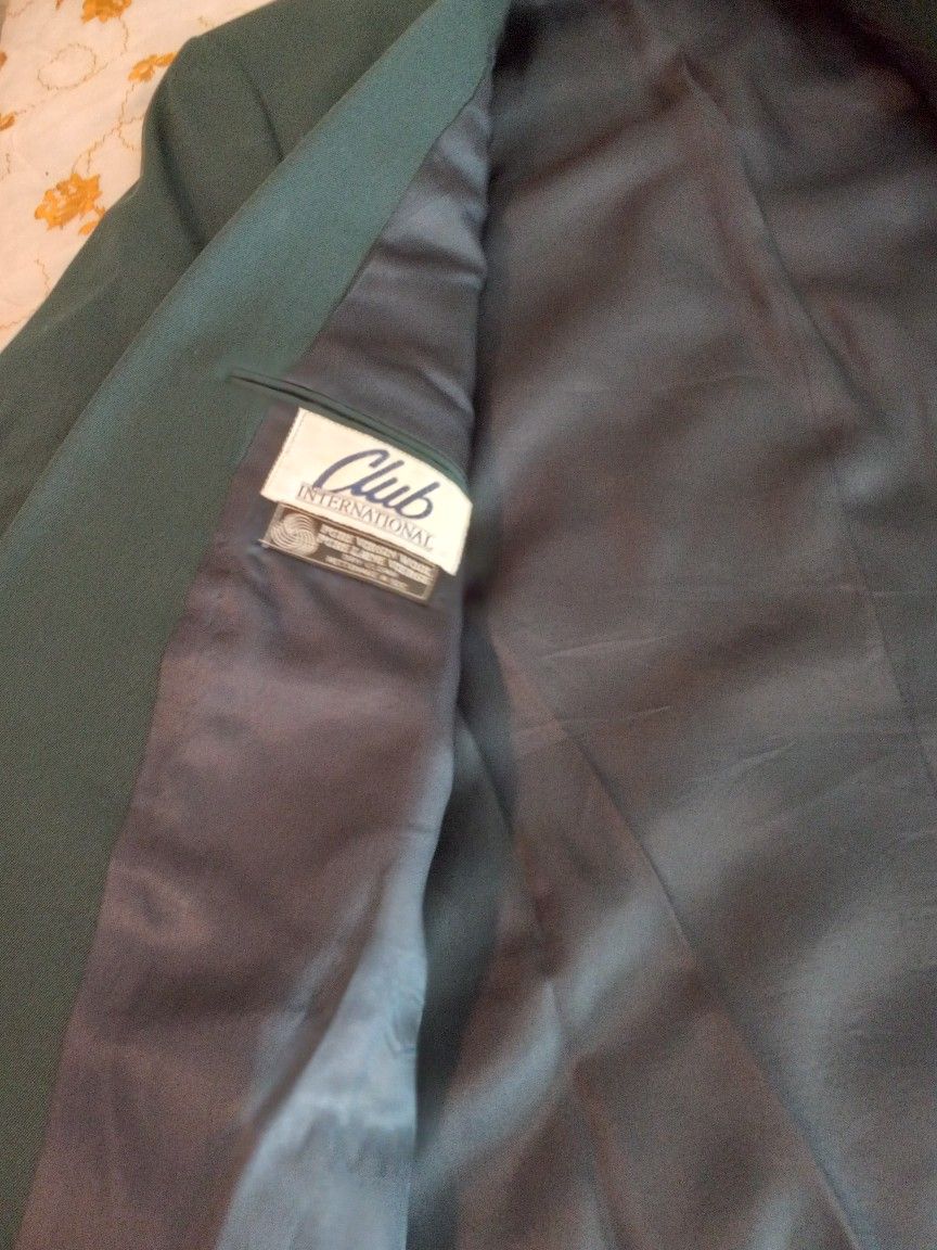 Suit Size Medium Menswear