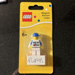 LEGO 853599 New York City Minifigure Magnet Exclusive NYC Skyline