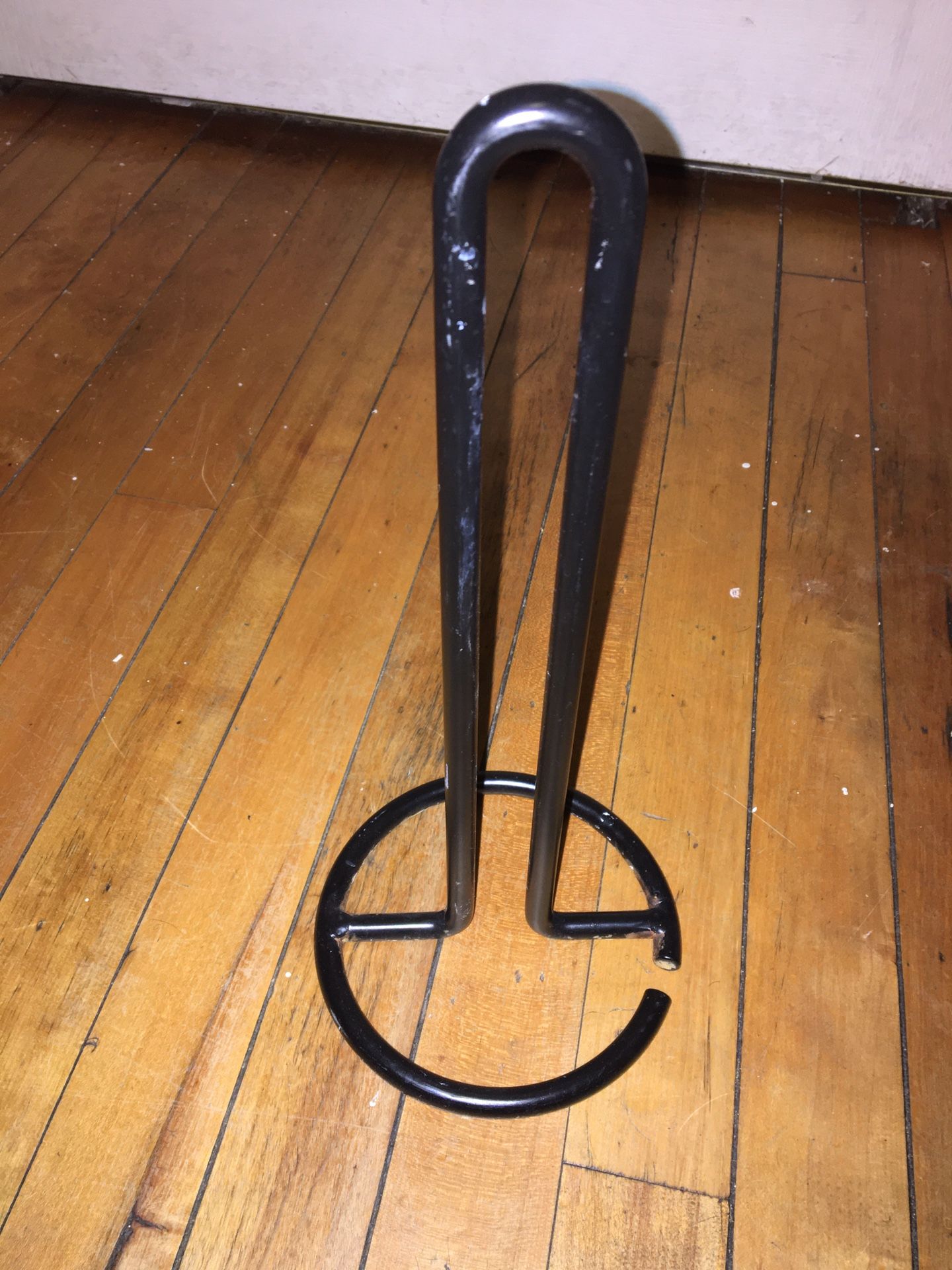 Paper towel holder