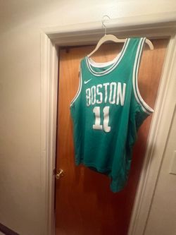 Kyrie Irving Boston Celtics Jersey(XXL)