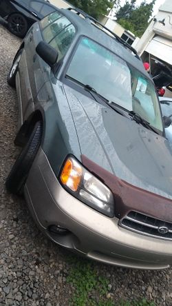 Subaru Outback AWD Clean title 1 owner...