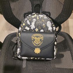 Loungerfly Hogwqrts Mini Backpack