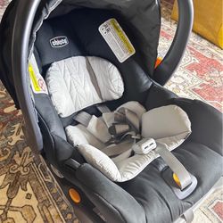 Chicco Carseat Set + Caddie 