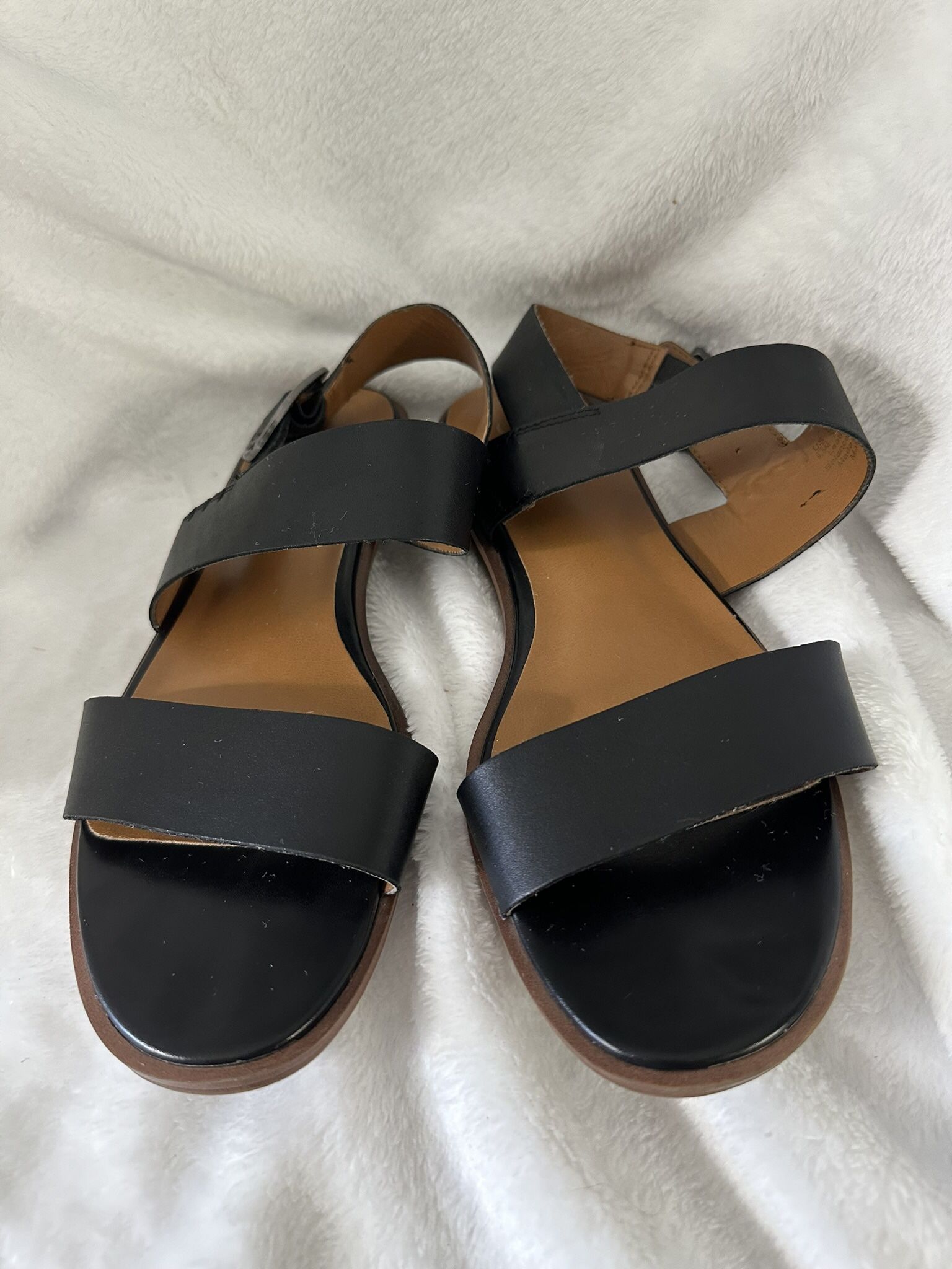 Franco Sarto Maura Black Flat Sandals Size 9 1/2 Excellent Condition Vegan Leather Made In Italy