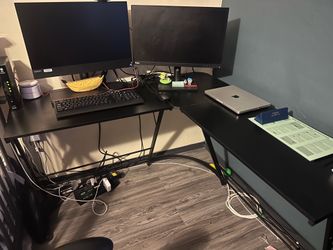 Computer desk
