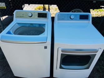 LG Washer and Dryer Set