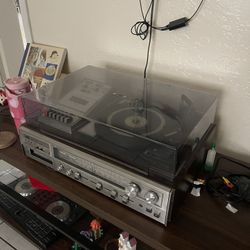Dumont Vintage Record Player 
