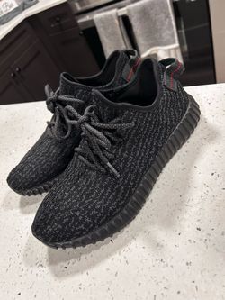 Yeezys size 8.5 (read description)