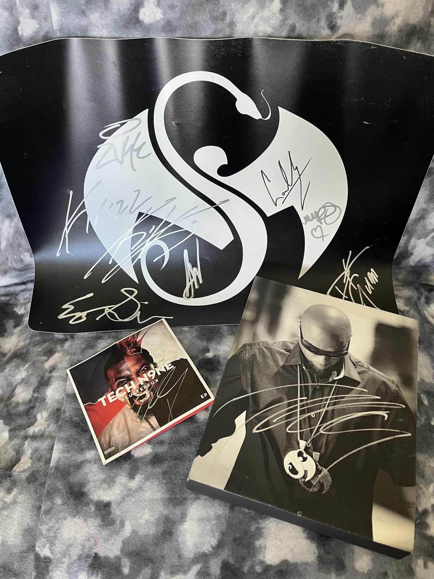 Strange music 🚨$125 6/22 🚨