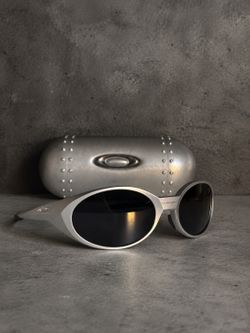 Oakley sunglasses
