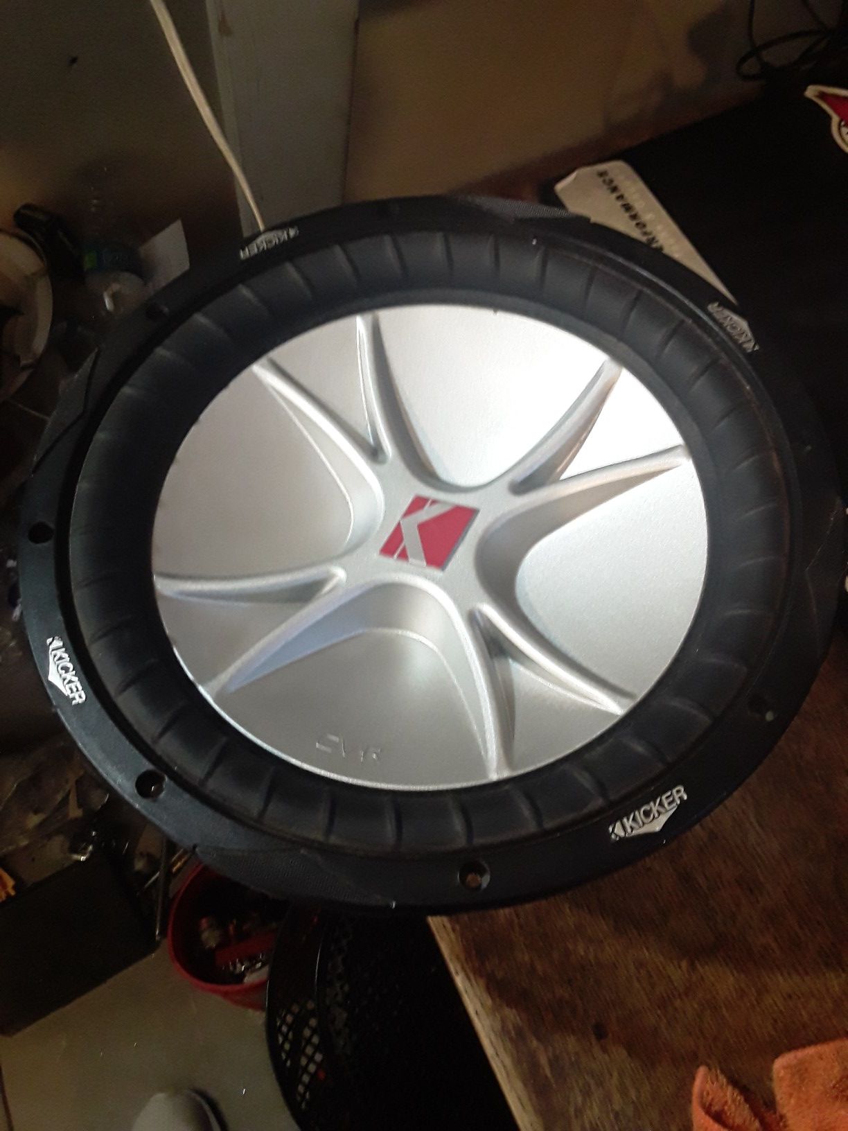 12 inch cvr KICKER sub.