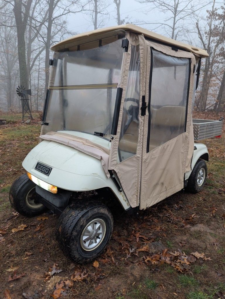 2009 EZ Go Electric Golf Cart
