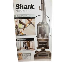 Navigator Lift-Away Deluxe Bagless Pet Upright Vacuum Cleaner with HEPA Filter (pick up in Pasadena)