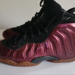 Nike Air Foamposite One "Night Maroon" Size 7Y (Youth)