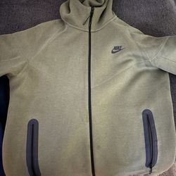 Nike Tech