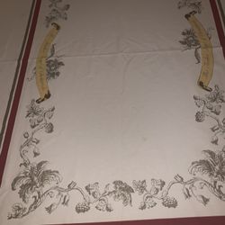 Noble Excellence 100% Cotton 12 Days Of Christmas Tablecloth 70X90