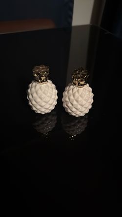 Salt And Pepper Pineapple Decor 