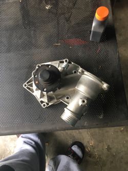 1997 BMW 540 I water pump brand new