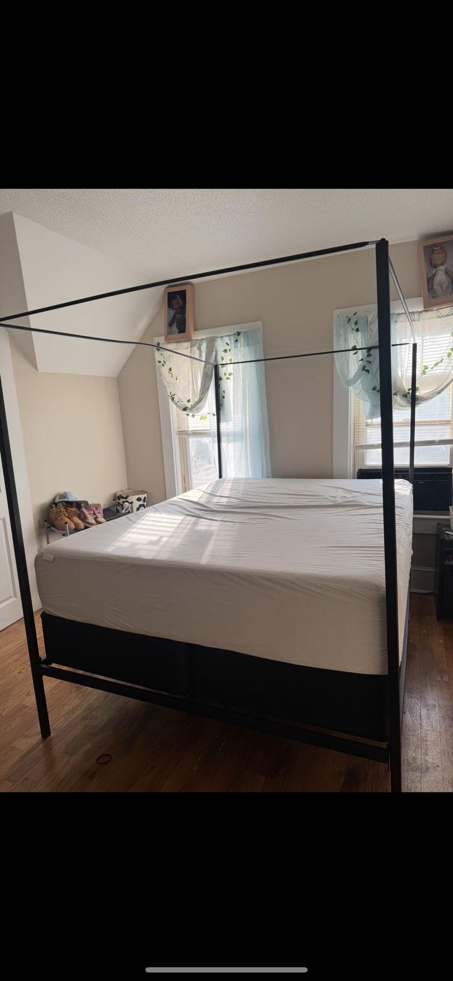 queen size canopy bed frame and mattress