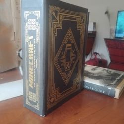 Minecraft Essential Handbook Series 