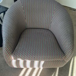 Twin Swivel Club Chairs