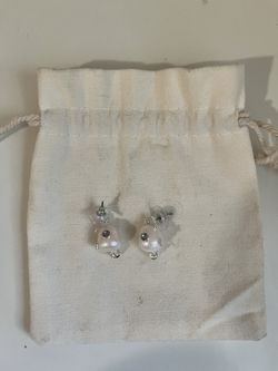 Madewell Large Pearl Earrings - Like New