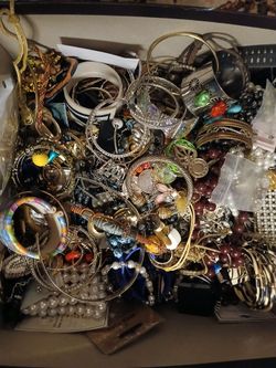 Jewelry lot