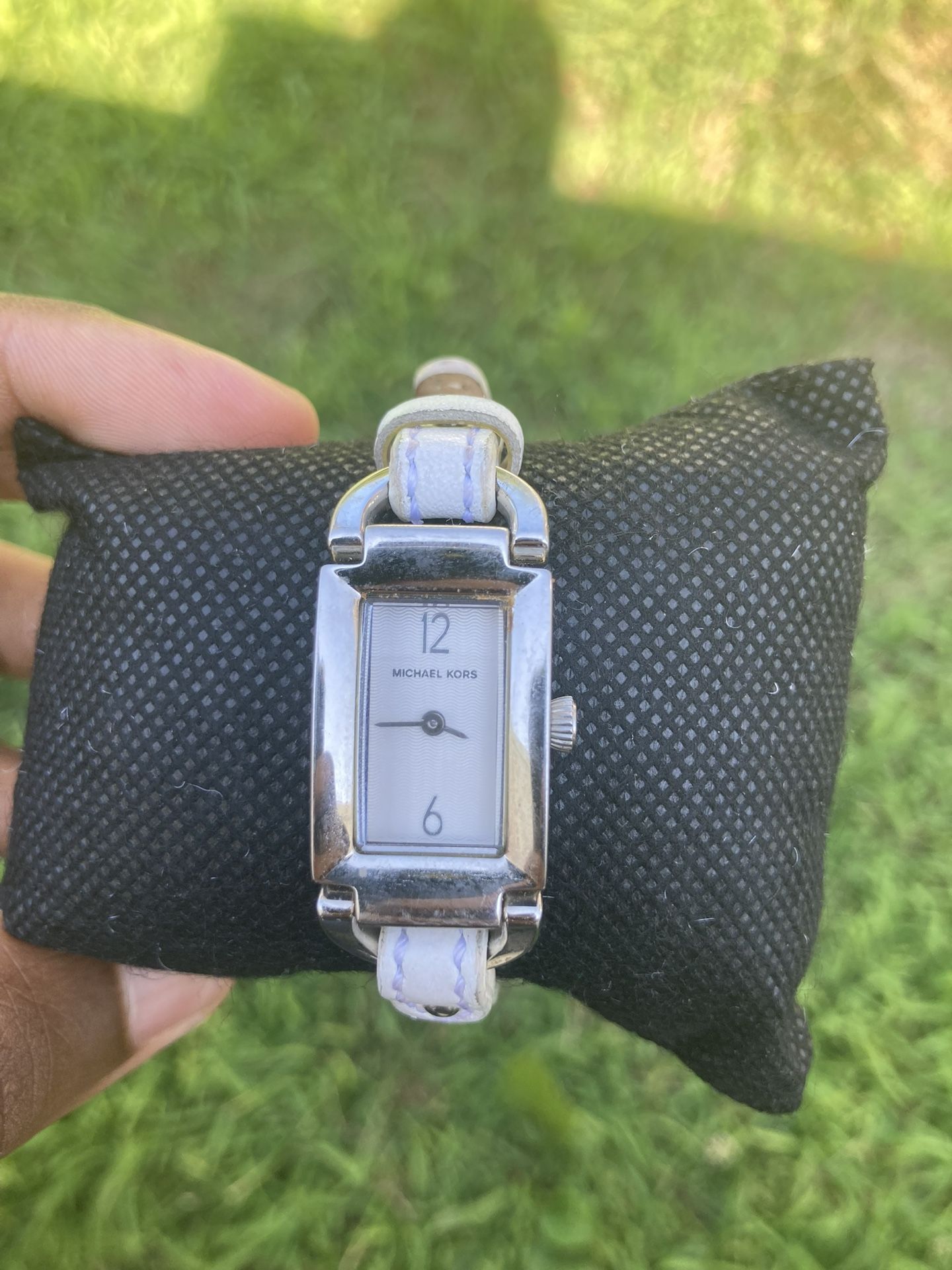 Michael Kors Tank Watch Women 18mm Silver Tone Retangle MK 2057 New Battery 5-7"