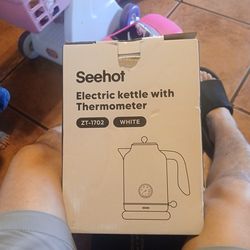 Seehot model zt-1702 white 1.7 liter Electric kettle with thermometer