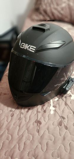 Motorcycle helmet