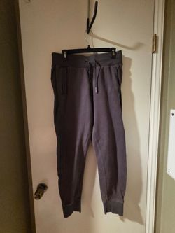 Womens Lululemon sweatpants, size 8