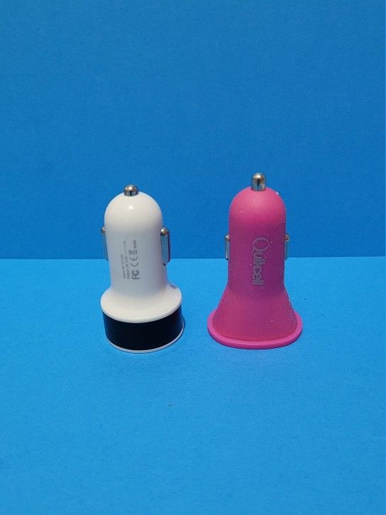Round Car Power 2 Port Dual USB Output Charger Adaptor in White-Pink