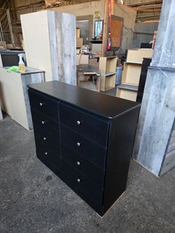 Black Dresser, cajonera negra