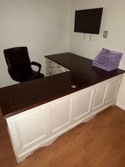 Desk set