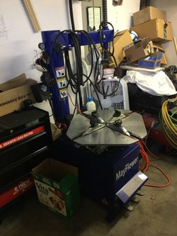 Mayflower Tire Changer
