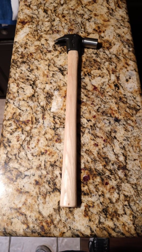 Mustad Hammer