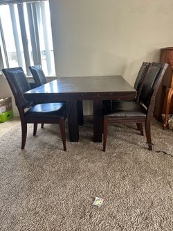 FREE TABLE